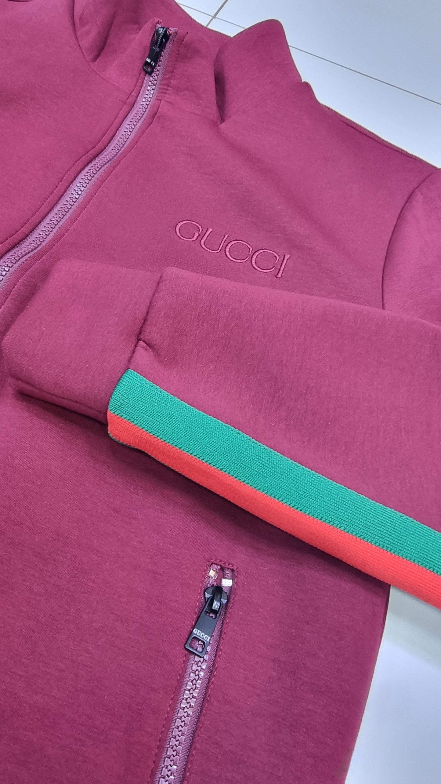 Ensemble Gucci baggy