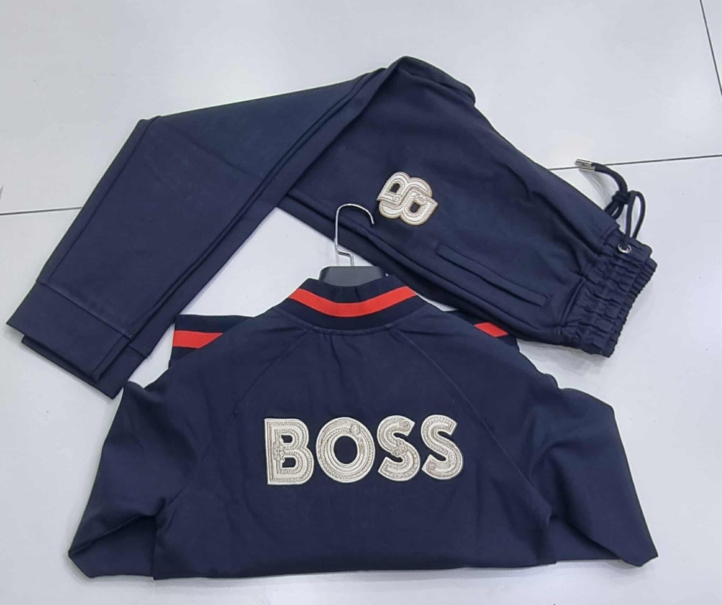 Ensemble Boss cole Office