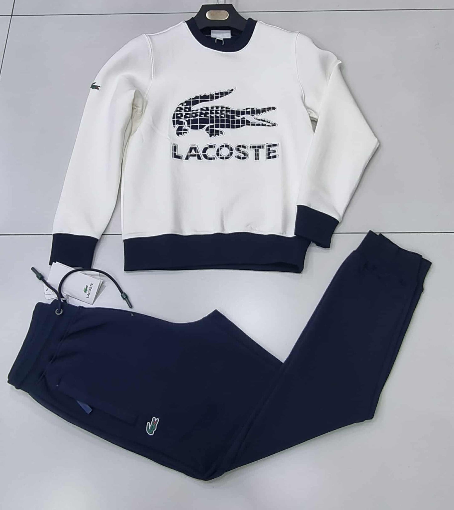 ensemble Lacoste