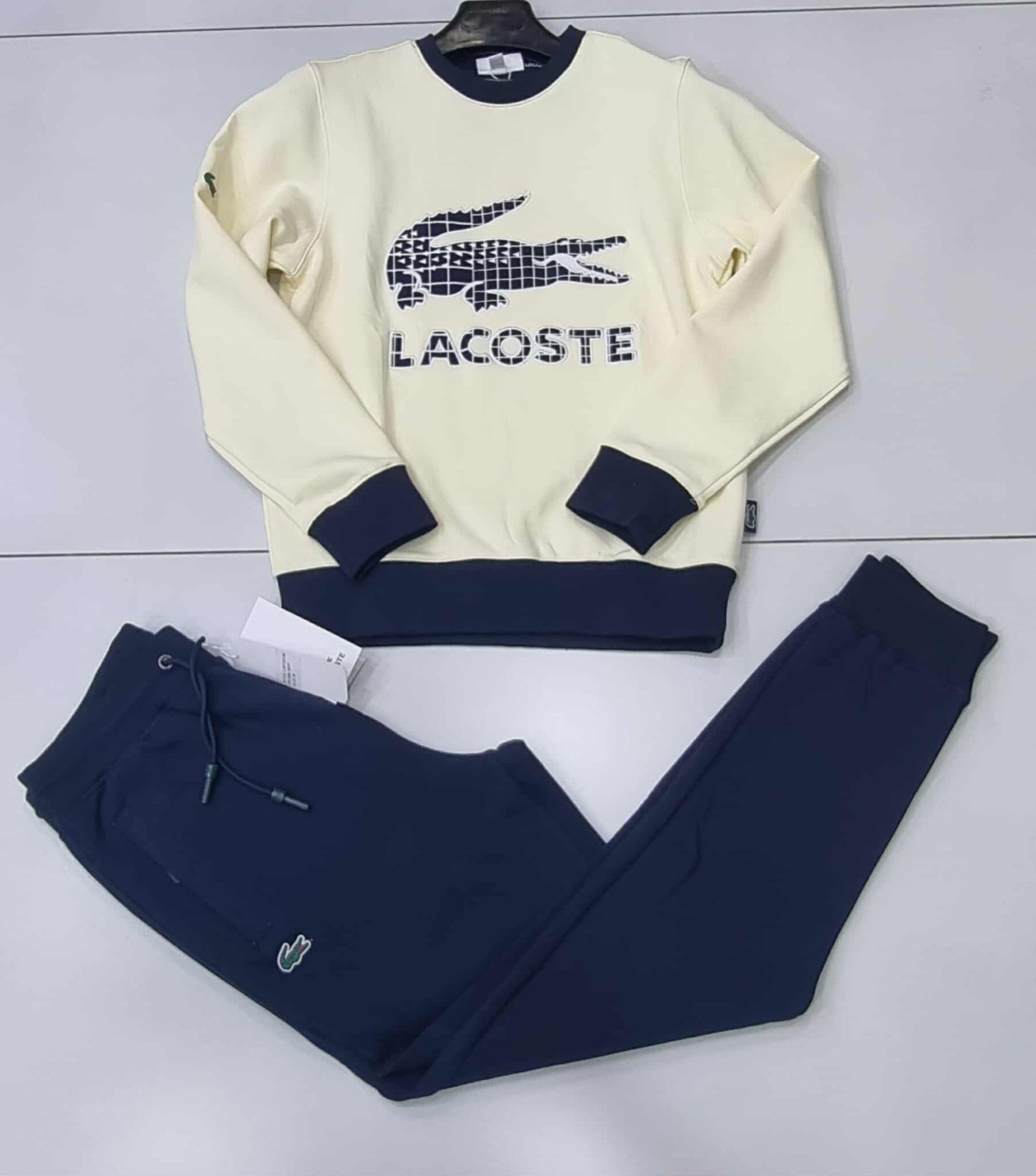 ensemble Lacoste